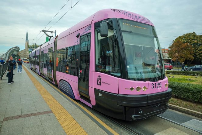 Chopinowski tramwaj i pociąg metra w Warszawie