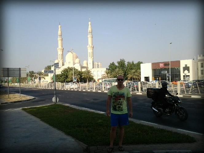 Wrózbita Maciej chwali się zdjęciami z wakacji w Dubaju na Facebooku