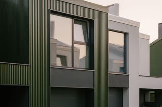 Osiedle Kwiatów Polskcih. Bliźniaki w dzielnicy Wawer w Warszawie, pracownia RMK.A