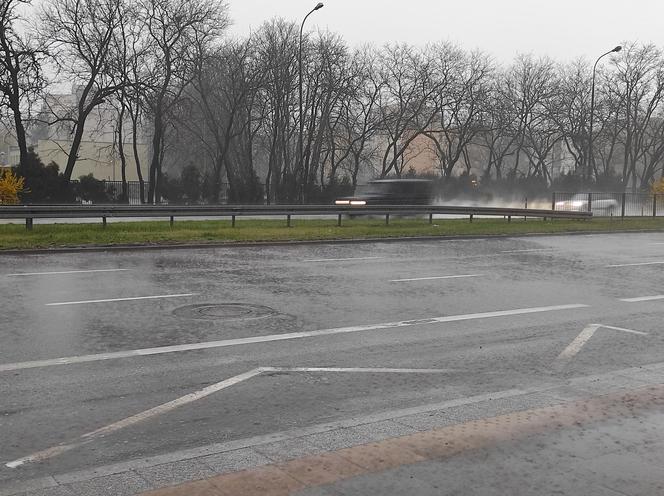 Pierwsza wiosenna burza uderzyła w Warszawę