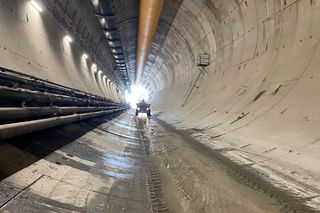 To pierwszy w Polsce tunel drążony pod zagrożeniem metanowym. Wyprodukowano już prawie 30 tys. betonowych elementów do jego obudowy