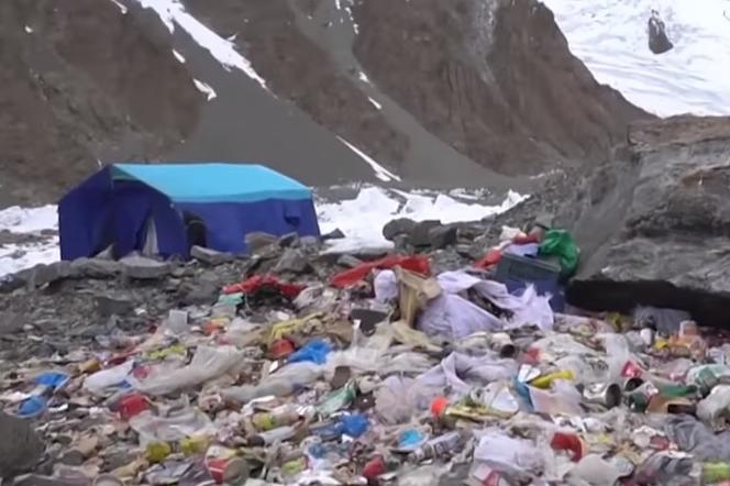 Śmieci pod K2 - czy to wina Polaków? Jest oświadczenie
