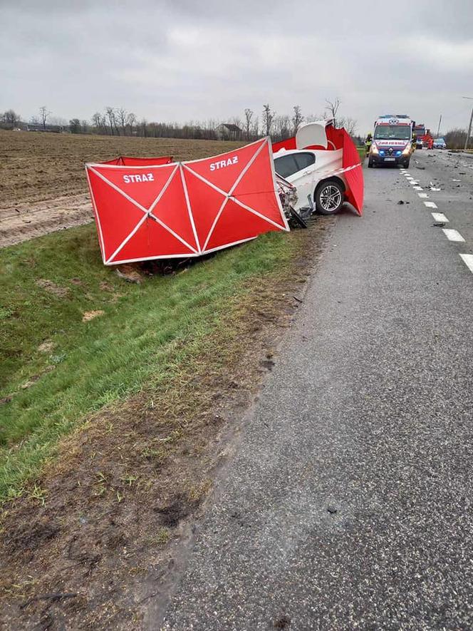 Grójec: Śmiertelny wypadek na krajowej 50. Droga jest zablokowana