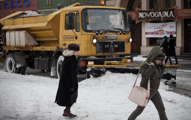 Zima nie odpuszcza! Synie śnieg, wraca mróz