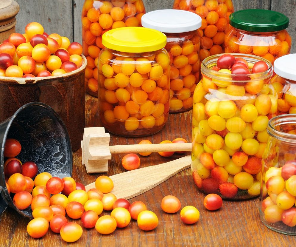 Prosty kompot z mirabelek na zimę - przepis za grosze