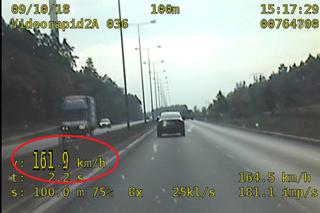 Grudziądz: Kobieta pędziła z prędkością ponad 161 km/h. Jej rajd nagrał policyjny wideorejestrator!