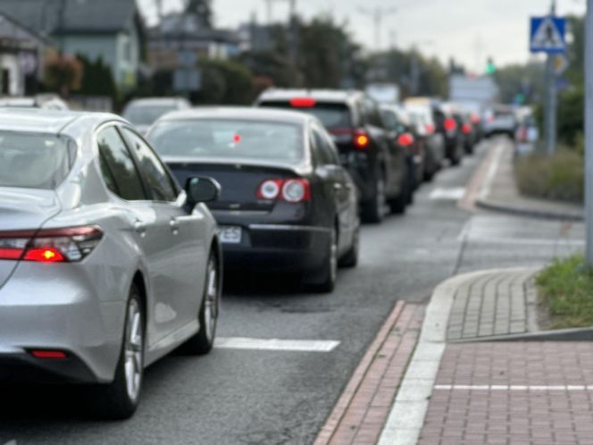 Totalny paraliż Warszawy. Wszystkie ulice stanęły. Policja się tłumaczy