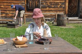 Sami swoi. Początek. Filmowy kręcili sceny w Muzeum Wsi Kieleckiej w Tokarni