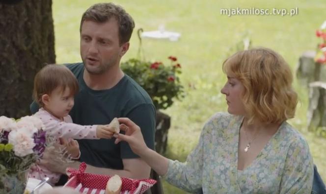 M jak miłość. Ula (Iga Krefft), Bartek (Arkadiusz Smoleński), Kalinka (Oliwia Kępka)