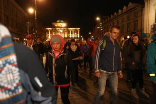 Nightskating. Warszawiacy przejechali stolicę na rolkach [Zdjęcia]