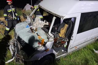 36-latek rozbił busa na A1 pod Toruniem [ZDJĘCIA]