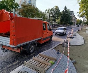 Siedlce: trwa budowa nowej nawierzchni na skrzyżowaniu ulic Piłsudskiego, Floriańskiej, Starowiejskiej i Kościuszki