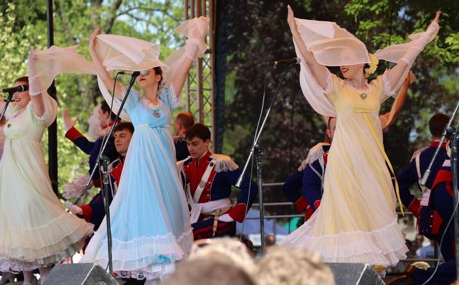 Piknik patriotyczny i koncert „Polskie Tańce Narodowe i Regionalne” na pl. Litewskim w Lublinie