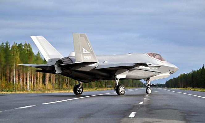 Norewski F-35A na drodze 