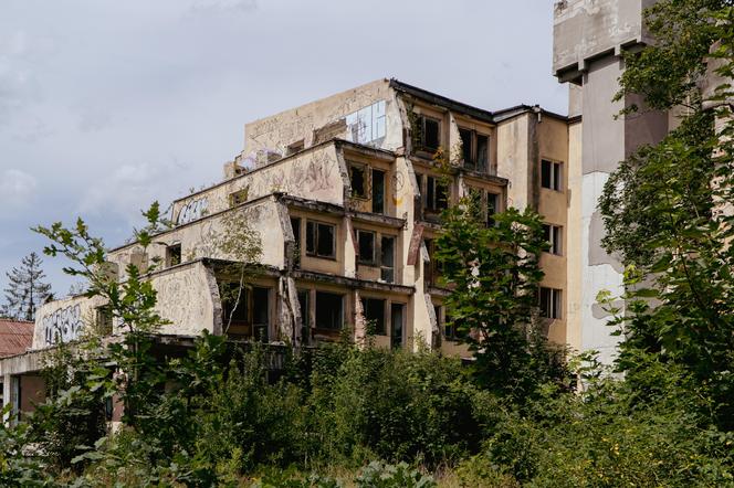 Hotel Sudety w Jeleniej Górze - zobacz zdjęcia ogromnego Zigguratu