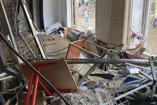 W pandemii musieli zamknąć sklep odzieżowy, teraz powódź zniszczyła im sklep z pamiątkami. „Nie mamy nic, wszystko spłynęło”