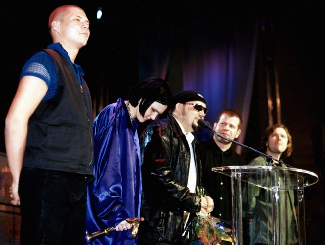 Zniknął po cichym rozwodzie z Chylińską. Tak dziś wygląda były mąż gwiazdy - Kris Krysiak