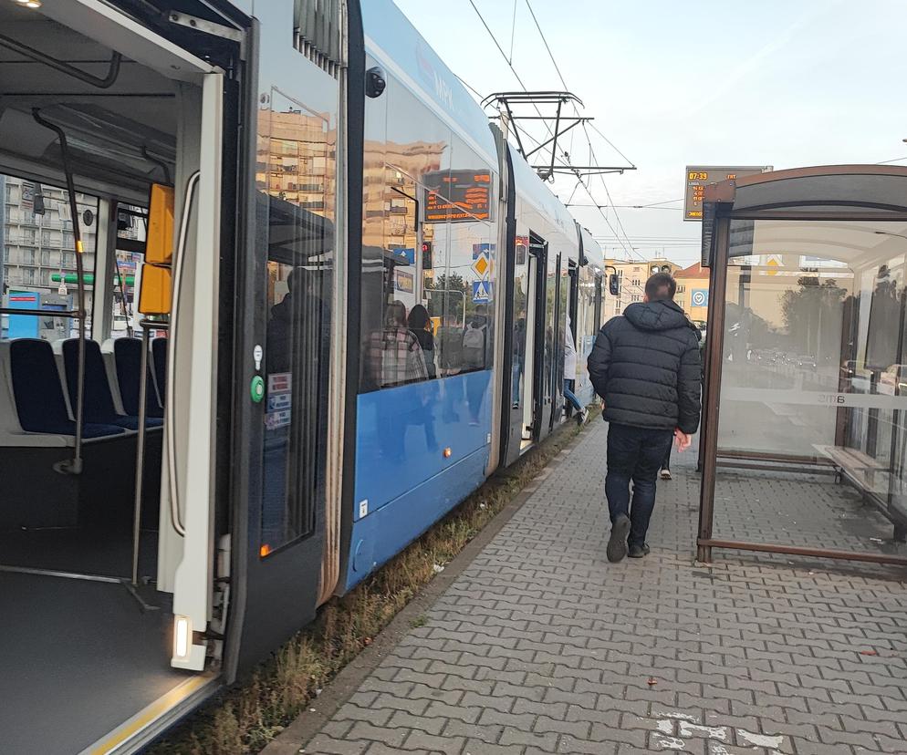 Awantura wokół MPK we Wrocławiu. Związkowcy żadaja podwyżek, a MPK apeluje o spokojny dialog