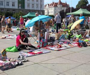 Wyprzedaż garażowa na placu Krakowskim w Gliwicach 