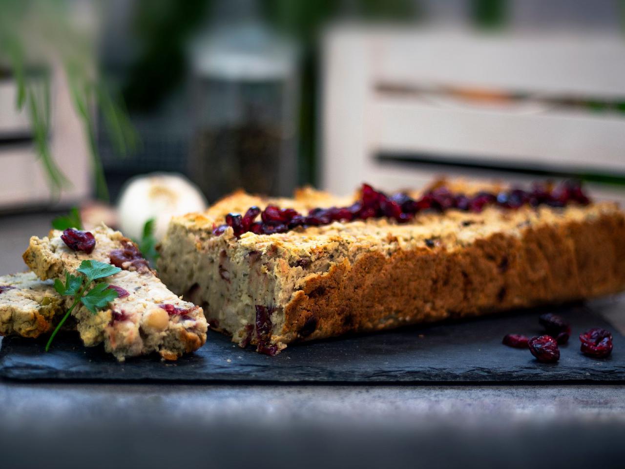 Pasztet warzywny z fasolą - przepis na wegetariański pasztet