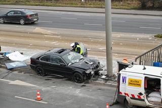 BMW wjechało w przystanek tramwajowy na ul. Gdańskiej