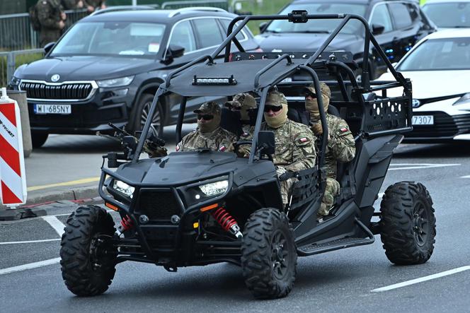 Zamknęli cztery mosty i kilkadziesiąt ulic. Próba generalna przed Świętem Wojska Polskiego