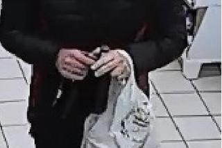 Mężczyzna ze zdjęć jest poszukiwany przez policję. Może trafić do więzienia na długie lata
