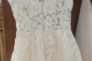 Iwona zSanatorium miłości wystawiła swoją suknię ślubną na sprzedaż. Czy to koniec miłości do Gerarda?