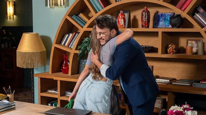 Barwy szczęścia odc. 2955. Oliwka (Wiktoria Gąsiewska), Kajtek (Jakub Dmochowski)