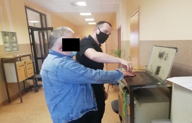 Pociął nożem swoją żonę