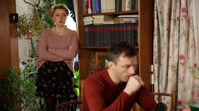 M jak miłość, odcinek 1509: Ula i Bartek uciekną z Grabiny przed mafią! Dostaną pogróżki