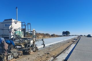 Betonują drogę ekspresową S6 na Pomorzu. To w tym regionie rzadki widok