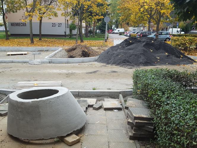 Rozkopy na osiedlu Przyjaźni w Lesznie. Będa nowe parkingi na ul. Niemieckiej