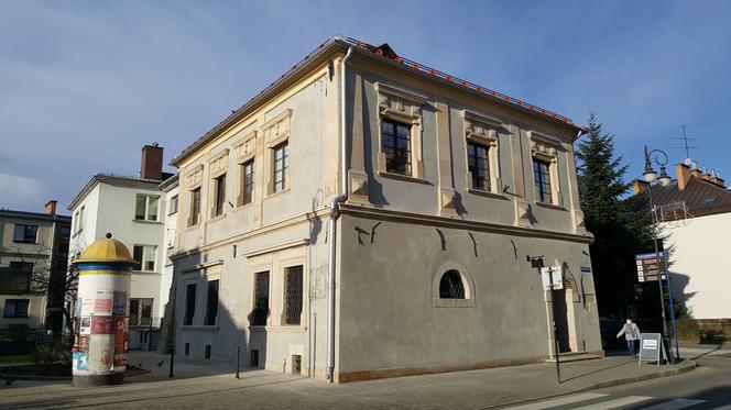 Budynek główny Sądeckiej Biblioteki już po remoncie. Zobacz jak wygląda [ZDJĘCIA]