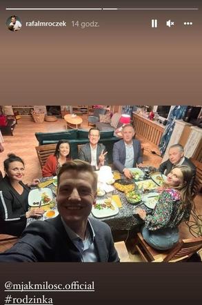 M jak miłość na planie. Paweł (Rafał Mroczek), Franka (Dominika Kachlik), Marysia (Małgorzata Pieńkowska), Artur Rogowski (Robert Moskwa), Piotrek (Marcin Mroczek), Kinga (Katarzyna Cichopek), Zbigniew Suszyński