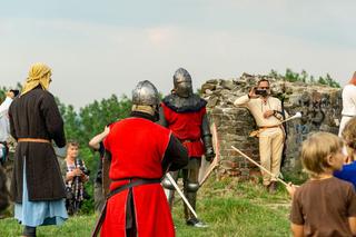 Tarnów: Bitwa o zamek na górze św. Marcina. W ruch poszły miecze i łuki