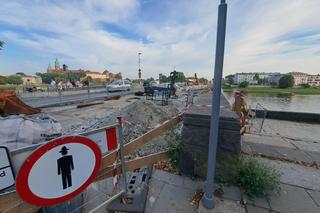 Odkrycie starego mostu nie wydłuży remontu ul. Zwierzynieckiej 