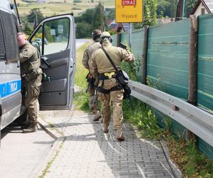 Tragedia w Starej Wsi: Justyna i Zbigniew zostali zastrzeleni. Policja ściga sprawcę