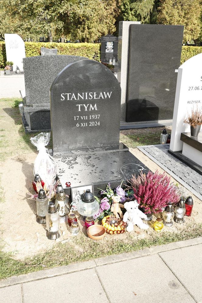 Tak wygląda grób Stanisława Tyma