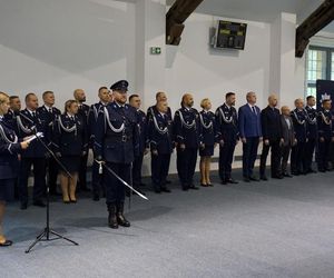 Nowi policjanci wypowiedzieli słowa przysięgi. Na Warmii i Mazurach rekrutacja wciąż trwa [ZDJĘCIA]