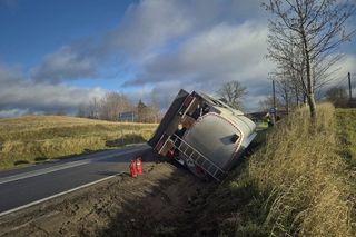 Cysterna zablokowała drogą krajową