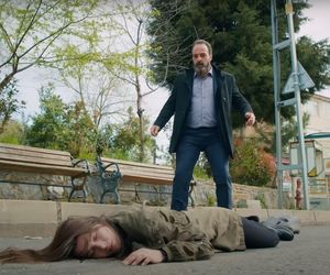 Melis naprowadzi porywacza na trop Zeynep. Dojdzie do tragicznego wypadku i dziewczyna zostanie pojmana.