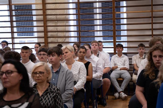 Rozpoczęcie roku szkolnego w siedleckiej "Kolejówce" było obchodzone w tym roku z wyjątkową pompą, bo połączono je z drugą uroczystością