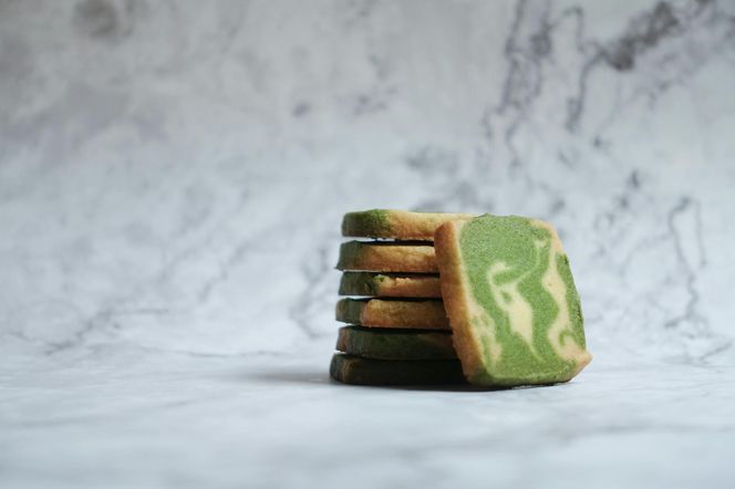 Nie tylko matcha latte. Podpowiadamy, jak jeszcze wykorzystać tę herbatę w kuchni