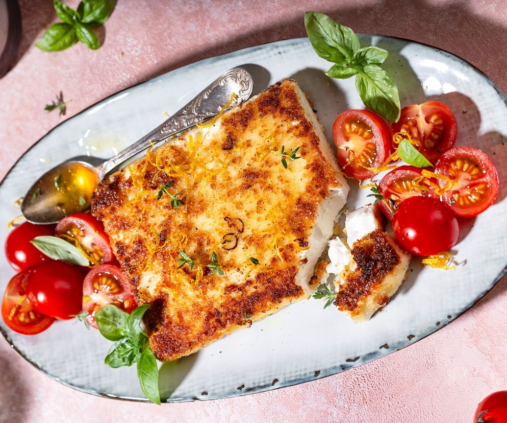 Saganaki, czyli smażony ser. Grecka przekąska, która podbija Polskę