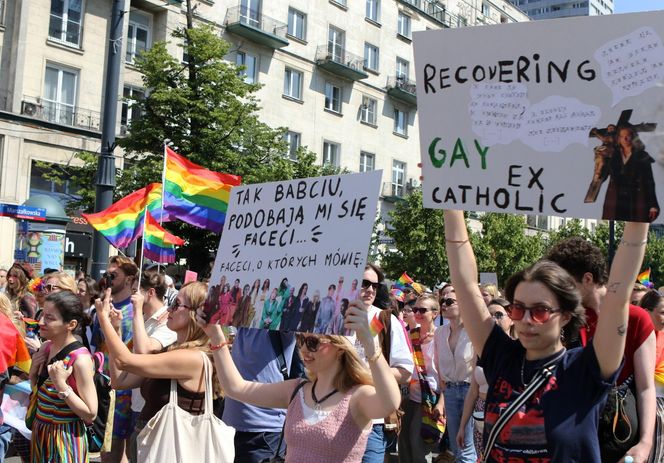 Parada Równości w Warszawie zablokowana. Szokujące sceny!