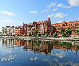 Tyle naprawdę zarabia się w polskich miastach. Warszawa wcale nie jest numerem 1