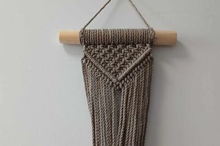 To sztuka zaplatania sznurków. Katarzyna spod Bydgoszczy po mistrzowsku robi makramy i namawia innych, by pletli