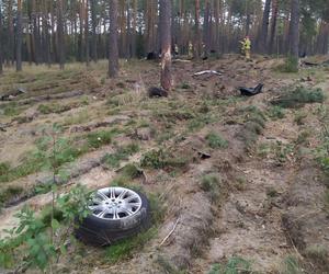 Lubelskie: BMW rozpadło się kawałki. 28-letni kierowca w ciężkim stanie trafił do szpitala