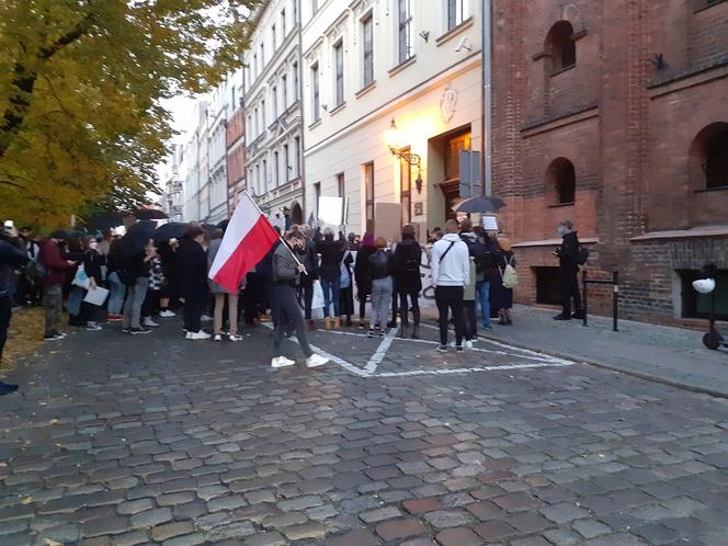 Kolejny "czarny spacer" w Toruniu